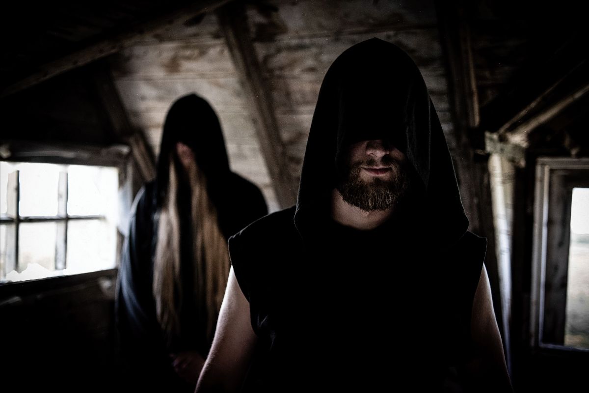 Read more about the article Black Metallers HELFRO Share New Video.
