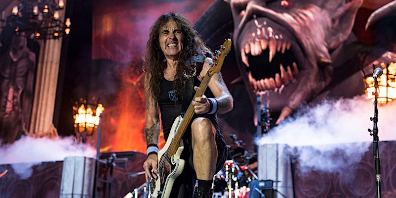 You are currently viewing Steve Harris talks about IRON MAIDEN’s very own airplane, beer and BRITISH LION!
