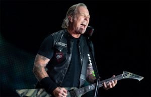 Read more about the article METALLICA cancels two headlining shows so frontman James Hetfield can ‘get and stay healthy’!