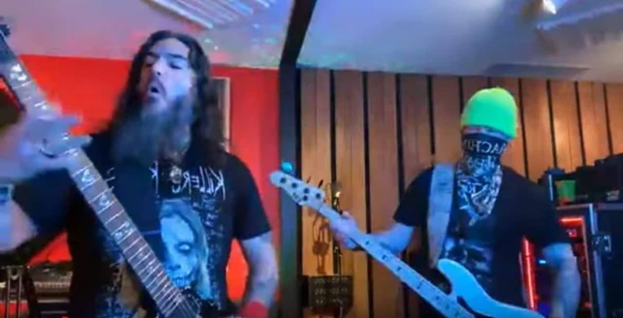 You are currently viewing MACHINE HEAD’s Robb Flynn and Jared MacEachern cover IRON MAIDEN, METALLICA and SYSTEM OF A DOWN!