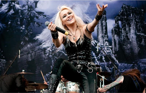 You are currently viewing DORO PESCH (WARLOCK) will release “Triumph And Agony Live”.