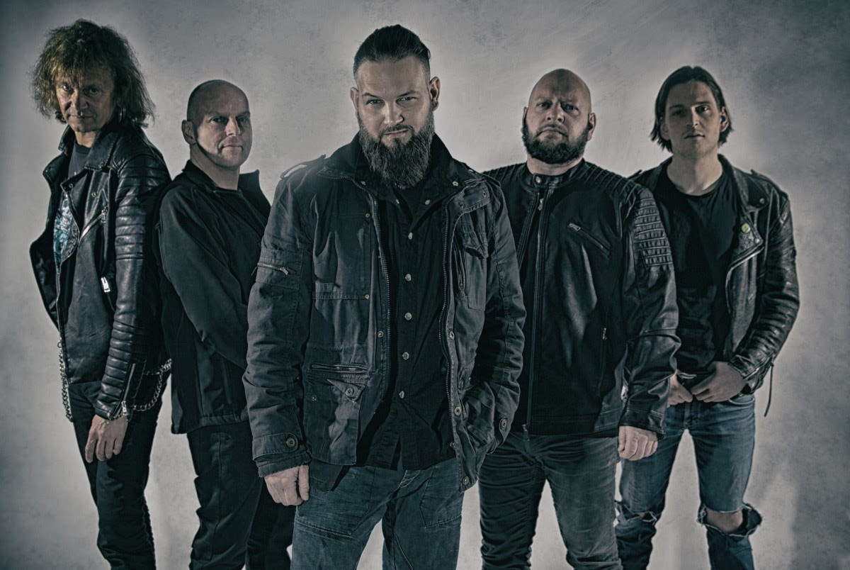Read more about the article IVORY TOWER announced the departure of their vocalist and released a final video with him.