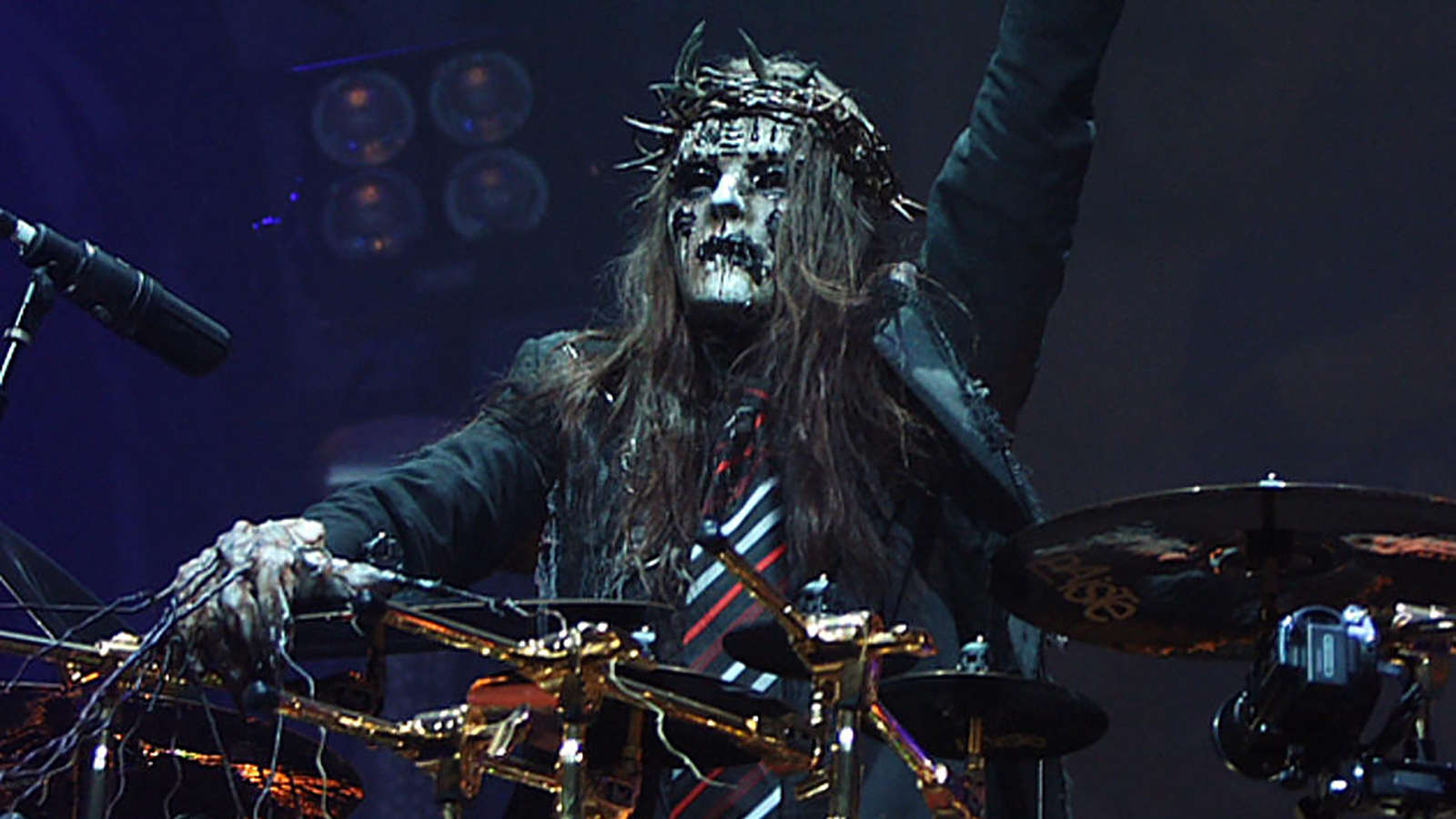 Read more about the article Former SLIPKNOT drummer Joey Jordison dead at 46! :-(
