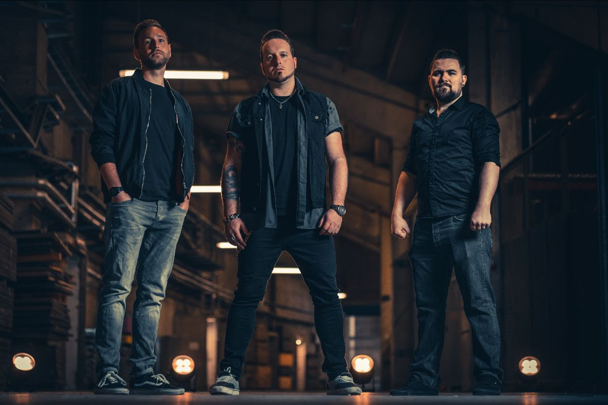 Read more about the article SPITFIRE released official video for “Ride It Like You Stole It”.