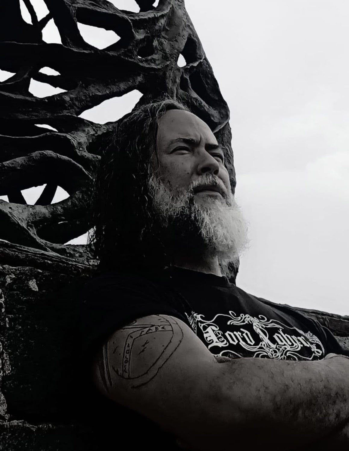 You are currently viewing LORD AGHEROS returns with a new video for the song “The Walls Of Nowhere”.