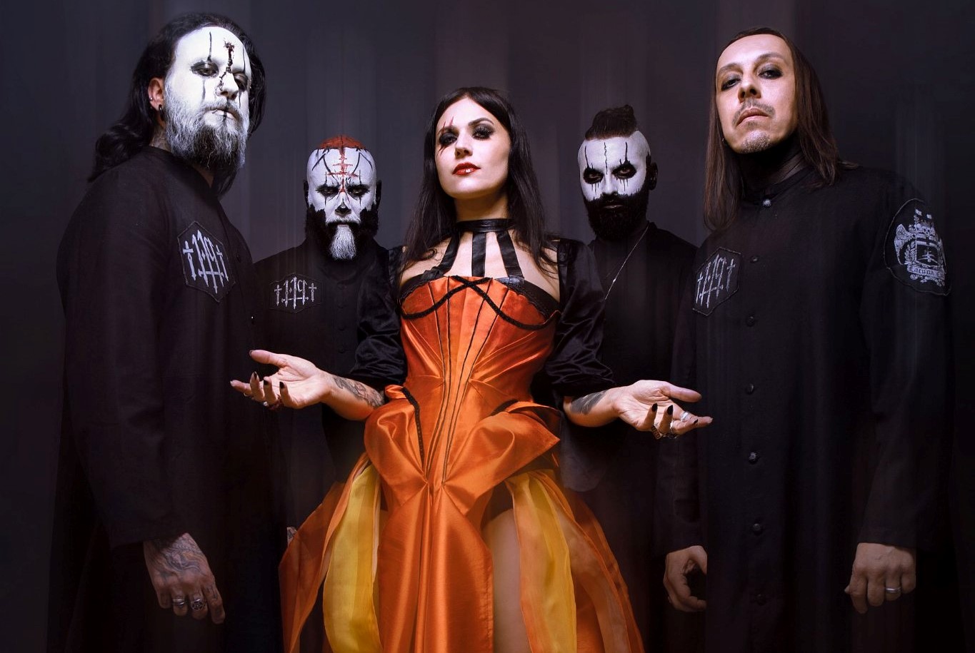 Read more about the article LACUNA COIL release music video for new version of “Tight Rope” from “Comalies XX” album.