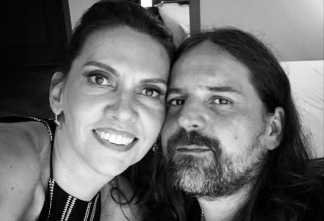 You are currently viewing SEPULTURA’s guitarist Andreas Kisser mourning death of his wife Patricia. RIP