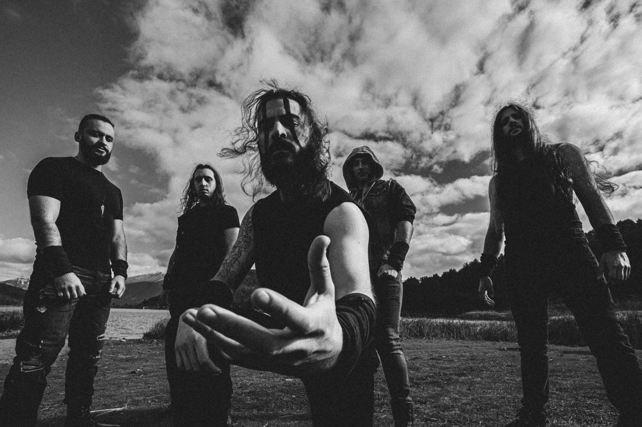 You are currently viewing Οι Έλληνες Melodic Death Metallers AETHERIAN θα κυκλοφορήσουν το νέο τους άλμπουμ «At Storm’s Edge» τον Ιούλιο.