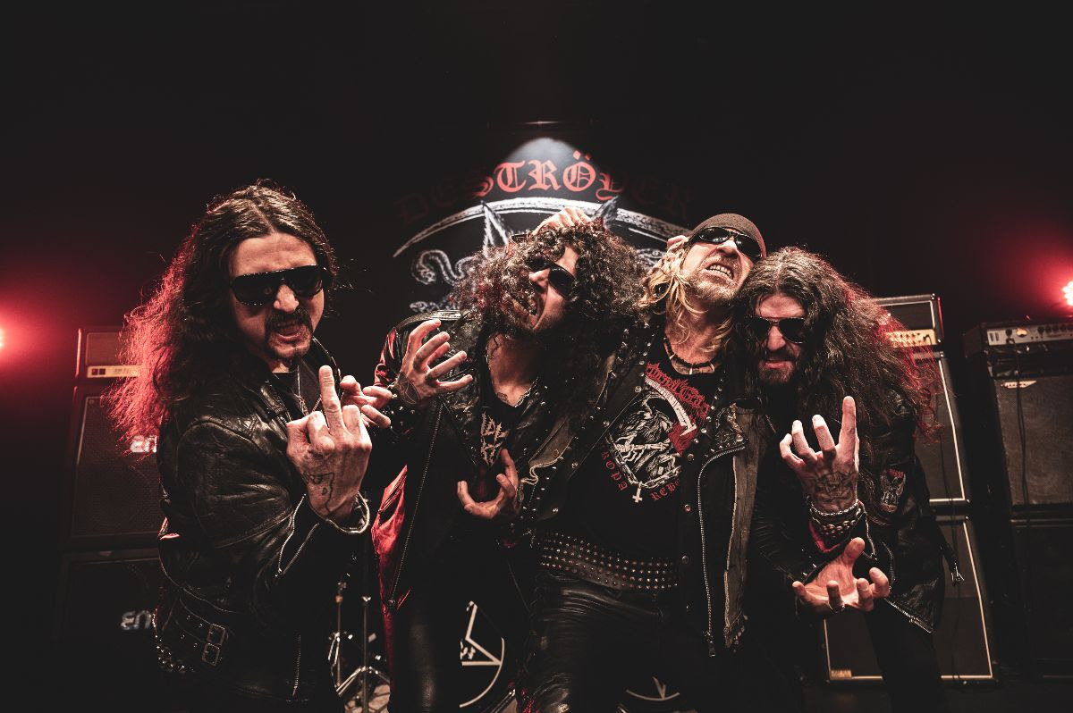 Read more about the article DESTRÖYER 666 release music video for the title track of their new album “Never Surrender”.