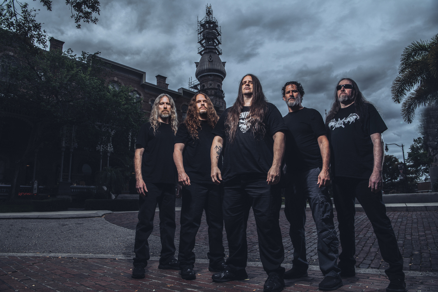 Read more about the article CANNIBAL CORPSE premier music video for new single “Summoned For Sacrifice”